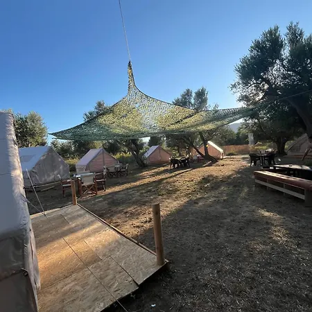 Bonaparte Camp Camping Qeparo
